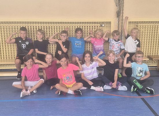 Leichtathletik-AG begeistert Kinder an der Brüder-Grimm-Schule